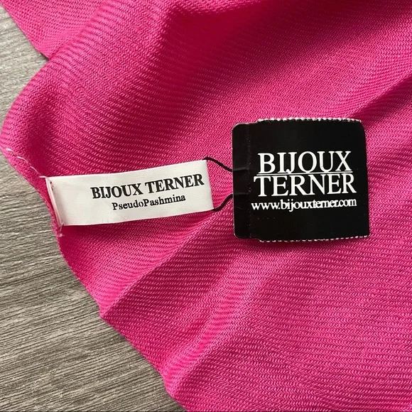 NWT Bijoux Terner Solid Fuchsia/Hot Pink Pseudo Pashmina Fringed Oblong Scarf - Picture 6 of 7
